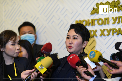 ГХЯ: Гадаадад амьдарч буй ээжүүдэд Алдарт эхийн одонг нь ЭСЯ-аар дамжуулан өгч байгаа