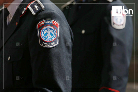 Найзынхаа фэйсбүүкийг ашиглаж, бусдаас их хэмжээний мөнгө ЗАЛИЛЖЭЭ