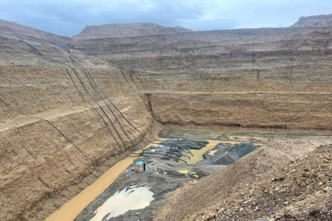 Булган аймагт ашигт малтмал олборлох үйл ажиллагааг зогсоожээ
