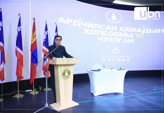 Ардчилсан ахмадын холбооны тэргүүнээр Б.Батсайхан сонгогдлоо