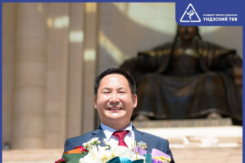 ХӨСҮТ-ийн Ерөнхий захирал Ц.Билэгтсайхан Алтангадас одон хүртжээ
