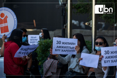 ЭЦЭГ ЭХЧҮҮД: “Орос 3 дугаар сургуульд зөвхөн дундаж амьдралтай, дээд боловсролтой, сэхээтний хүүхдүүд сурдаг“
