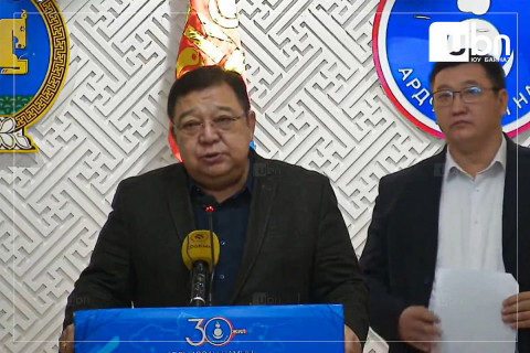 ШУУД: С.Эрдэнэ АЗХ-ны тамгыг зарсан гэх асуудалд тайлбар өгч байна