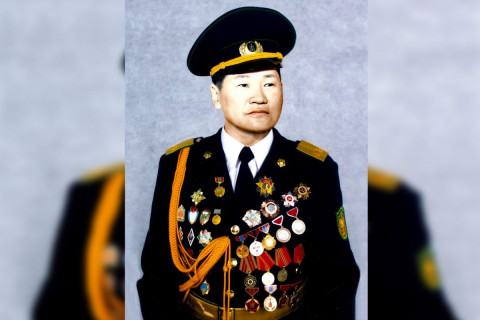 “Хилчдэдээ мөнхөд дурсагдах Лу Эрхлэгч минь“