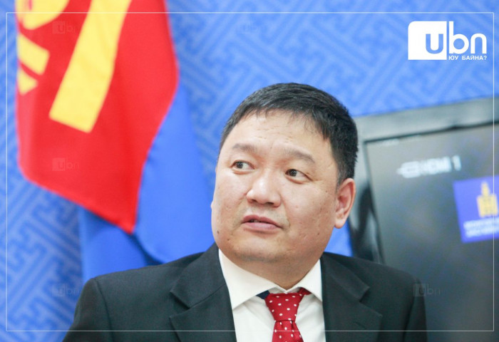 Б.Болор: Сургуульд орлогч захирал гэж байхгүй, сургалтын менежер гэж бий. Одоогоор хүнгүй байгаа