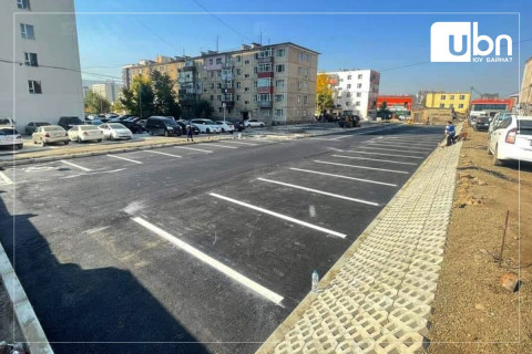 Зөвшөөрөлгүй гараашийг буулган чөлөөлсөн талбайд автомашины зогсоол байгуулжээ