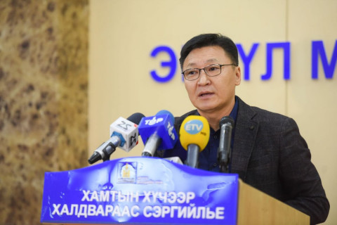Ц.Төмөр-Очир: Гуравдугаар эмнэлэг эмч, ажилчдынхаа цалинг 40 хувь нэмэгдүүлж ажилчид 1,4-3,2 сая төгрөгийн цалин авч байна