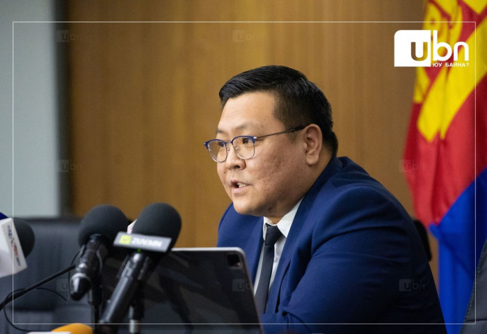 ШУУД: Хөгжлийн банканд нэр холбогдсон 4 гишүүний асуудлыг Хяналтын хороогоор дөрвөн удаа хэлэлцсэн