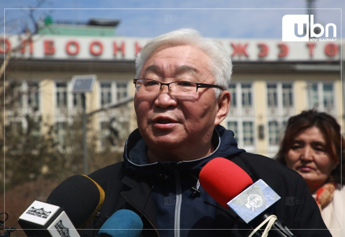 Э.Бат-Үүл: Х.Баттулга, философич Б.Батчулуун нар намайг МАН-ыг тараахыг эсэргүүцсэн гэж буруутгах юм