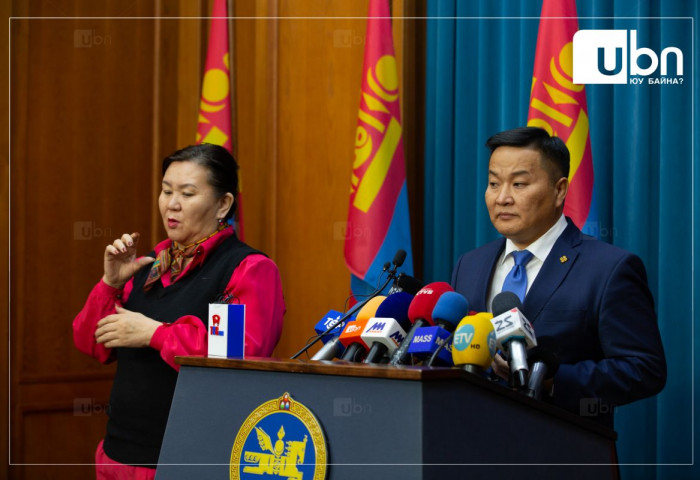 Ж.Сүхбаатар: Намайг элий балай хүн шиг харагдуулах улстөр яваад байна