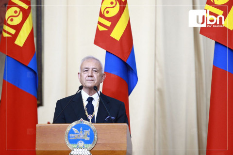 Жэк Уэтерфорд: Үлдсэн амьдралаа Монгол судлалыг хөгжүүлэхэд зориулна