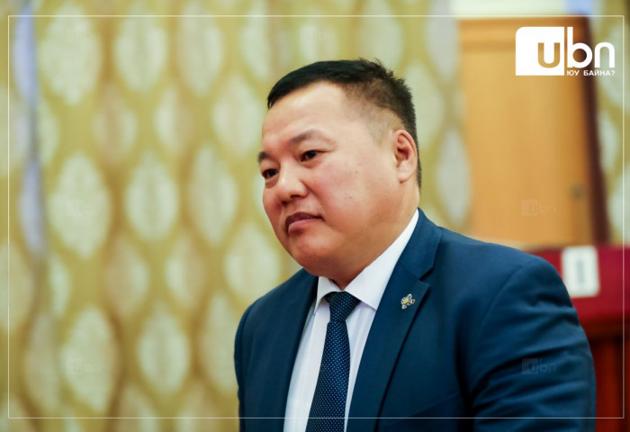 О.Цогтгэрэл: Нам хууль ёсны даргагүй байгаа. Намын даргыг сонгоход олонхын шийдвэрийг дагана