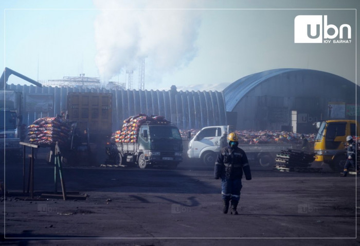 СУРВАЛЖИЛГА: Улаанбаатарчууд “гал алдахгүй“, сайжруулсан түлшний нөөц агуулахуудад ХАНГАЛТТАЙ байна