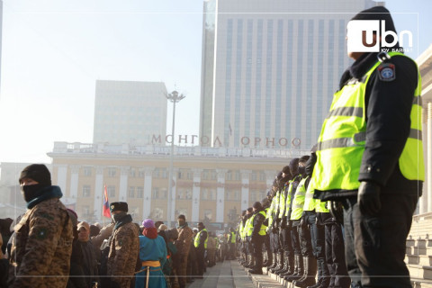 Д.Амарбаясгалан, Х.Нямбаатар нар жагсагчидтай уулзах гэж байна