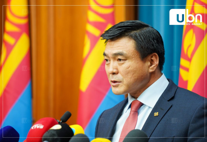 ШУУД: Шадар сайд С.Амарсайхан 340 тонн нүүрс шатсан гэх асуудлаар мэдээлэл өгч байна
