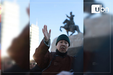У.Цогтбаяр: Надад тусалж байсан манай хамаатны эгчийн утсыг шалгаж, бүх мэдээллийг нь сэргээж хуулж авсны дараа саатуулсан нь ҮНЭН