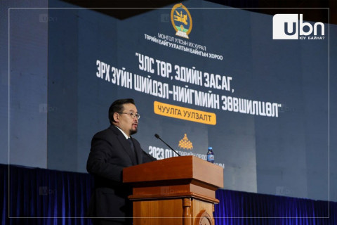 Улс төр, эдийн засаг, нийгмийн зөвшилцөл чуулга уулзалт үргэлжилж байна