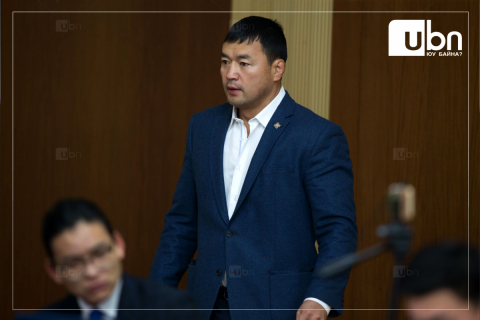 СОНСГОЛ: А.Сүхбатыг гэрчээр дуудсан боловч “Зээлийн асуудалд хамааралгүй учраас оролцох шаардлагагүй“ гэх хариу өгчээ