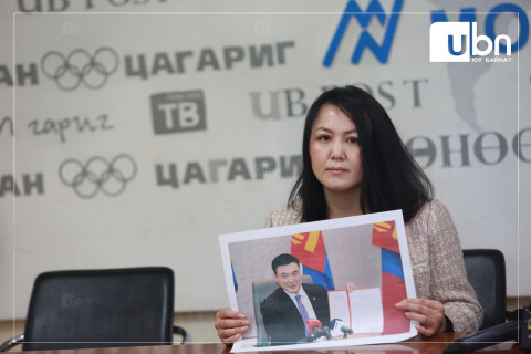 Сэтгүүлч Т.Шинэбаярыг хилээр гарахыг хязгаарлажээ