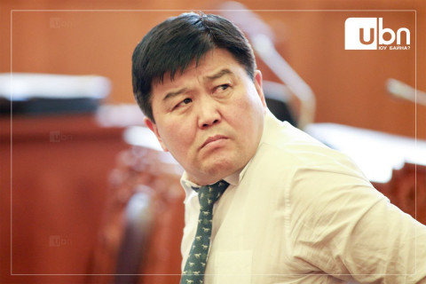 Х.Болорчулуун: Чих нь тасраад уначихдаггүй л юм бол ээмэг нь унахгүй байх шаардлагыг журамд тусгана