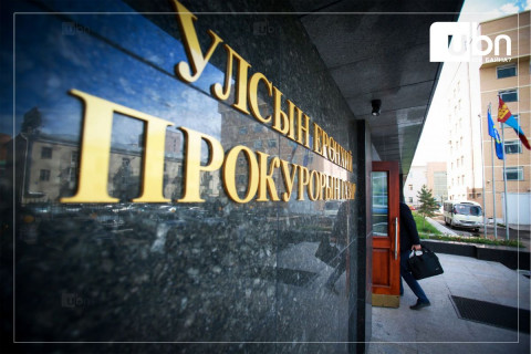 ТОДРУУЛГА: 2 настай охин төрсөн эцэгтээ хүчирхийлүүлсэн нь биед хийсэн үзлэг, гэрчийн мэдүүлгээр ТОГТООГДООГҮЙ