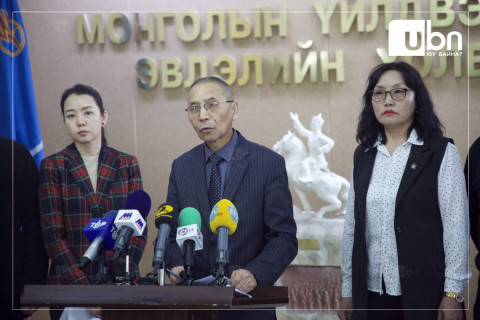 Төмөр замчид ажил хаяхаа мэдэгдлээ