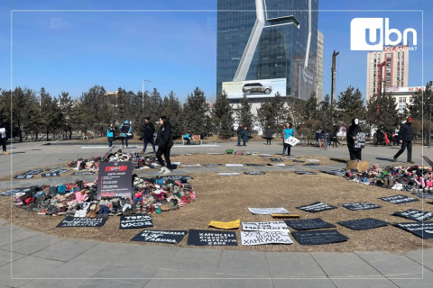ШУУД: Хүүхдийн хүчирхийллийн эсрэг жагсаал болж байна