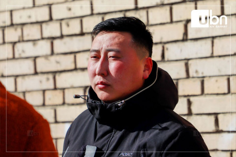 М.Цогтбаатар: Хүүхдээрээ мөнгө олох тийм цэвдэг сэтгэл надад байхгүй. Яаж ийж байгаад хүүгээ л босгох хэрэгтэй байна