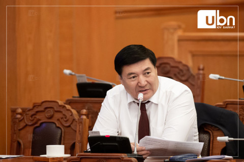 С.Чинзориг: Дэлхийн дунджаас манай улсын эмнэлгийн ор дөрөв дахин их байна