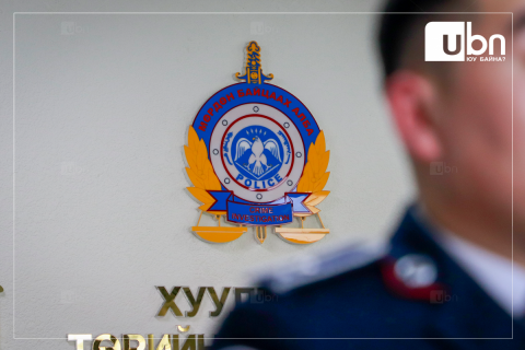 РОМАНС ЗАЛИЛАН: Надад хайртай гэж итгэсэн учраас цалингийн зээл авч, гаднын данс руу 10,000 ам.доллар шилжүүлсэн