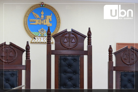 Төрсөн охиноо хүчиндсэн этгээдэд 15 жилийн хорих яв оноов