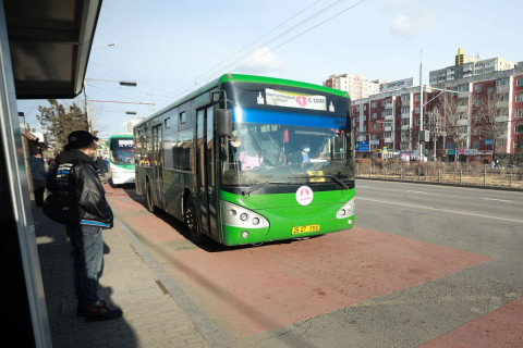 Оюутнууд автобусанд 250 төгрөгөөр, троллейбусанд 100 төгрөгөөр зорчих журмыг хэлэлцлээ