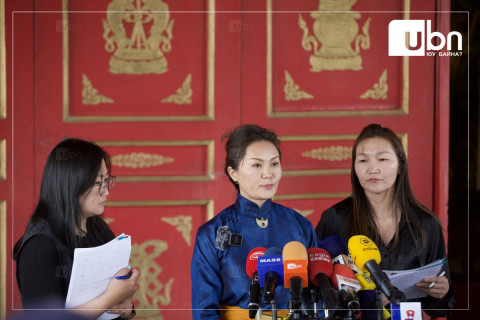 ШУУД: Музейн ажилчид -40 хүртэлх хэм хүйтэнд ажилладаг бөөр, чийг бамын өвчин амархан тусдаг, эсгий гуталтай ажиллаж байна
