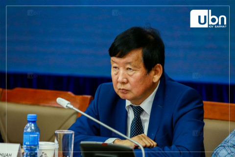УИХ-ын гишүүн асан Д.Лүндээжанцангийн хүү Мөнхдэмбэрэл БЗС-гаас 32 мянган ам.долларын зээл авч, Японд сурчээ