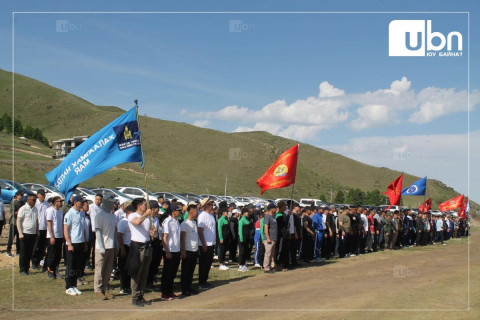Залуу офицерууд байгаль орчноо хамгаалах үйлсэд уриалж байна