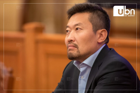 Х.Ганхуяг: Яагаад мянгат малчны тэтгэврийг ипотекийн зээлтэй, лизингтэй иргэд төлөх ёстой юм