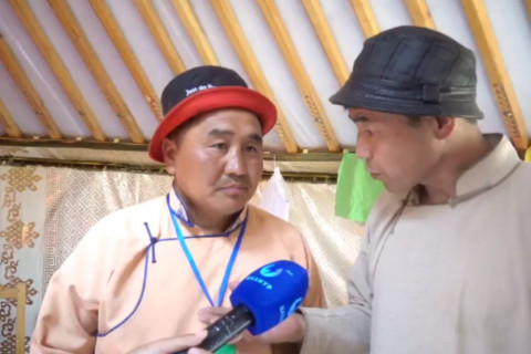 Хэнтий аймгийн наадамд түрүүлсэн Хөвсгөл аймгийн Их насны морийг ХАСЧЭЭ