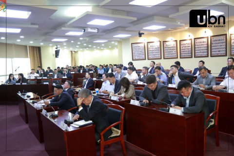 Хичээлийн шинэ жилийн өргөтгөсөн худалдаа зохион байгуулна