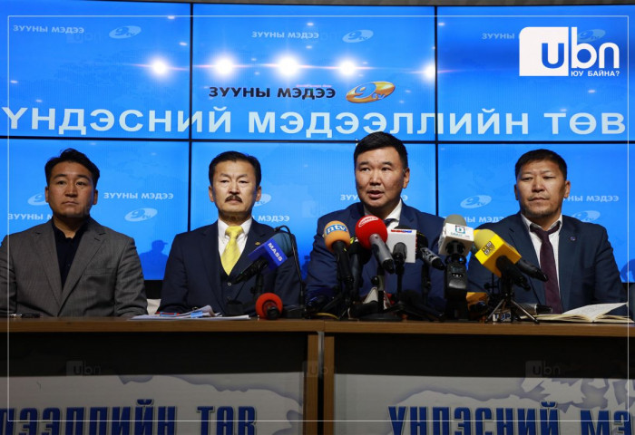 Г​​​​​​​.Хонгор: МҮХАҮТ Засгийн газрын бодлого, үйл ажиллагааны ард дөрлүүлсэн бух шиг мөлхөж байна