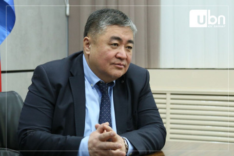 Ж.ГАНБАТ: Нягтлан бодогч Д.Алтанцэцэг нь урьдчилгаа төлбөрийн баталгаагүй 20.9 тэрбум төгрөг шилжүүлэхээр оруулж ирсэн