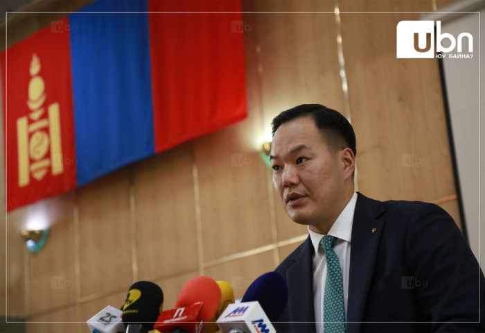 “МИАТ компани 2011 оноос хойш хөдлөөгүй нислэгийн тийзнийхээ үнийг 10-15 хувь хямдруулж байна“
