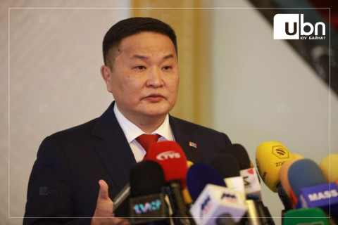 Ж.Сүхбаатар: “Бүх зүйл шалгагдана шүү. Тиймээс хуулийн дагуу ажиллаж, чанарынхаа асуудалд анхаараарай“ гэж бүгдэд нь хэлж сануулж байсан