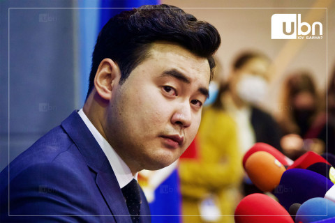 “135 автобусны арлын дугаар, оныг засварлан бүртгүүлж, улсын төсвөөс санхүүжилт авсан “Эрдэм транс“ компанийн гүйцэтгэх захирлыг цагдан хорьсон“