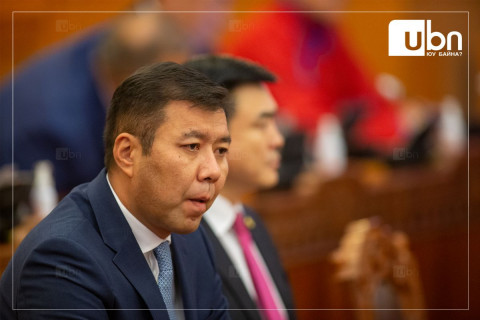 Б.Энхбаяр: Хүүхдийн хүчирхийллийг сурталчилж байгаа хүмүүсийг бүү өөгшүүл. Лайк бүү дар, шууд блокло