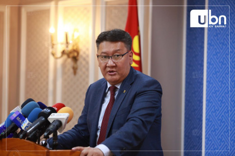 Б.Жавхлан: Хүүхэд хамгааллын ажлын төсвийг 8 тэрбумаас 14 тэрбум болгон нэмэгдүүллээ