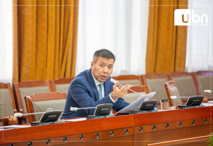 Нүүрсний хэргийг хянан шалгах түр хорооны даргаар УИХ-ын гишүүн, ХЗДХ-ийн сайд Б.Энхбаярыг сонгожээ