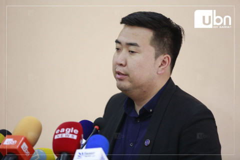 “Жендер гэх ойлголтыг зөвхөн эмэгтэй хүнээр төлөөлүүлж ярьснаас шалтгаалж, охид хөвгүүдийн бие халдаж, үүнийгээ байх ёстой үйлдэл мэтээр ойлгож байна“