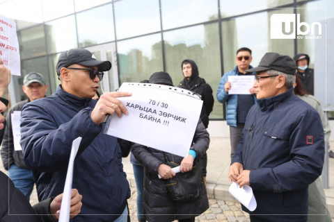 ШУУД: Э.Бадар-Ууганы МҮОХ-ны газарт барьж буй барилгын ажлын явцтай цагдаагийн алба хаагчид танилцаж, түр хугацаанд барилгын ажлыг зогсоолоо