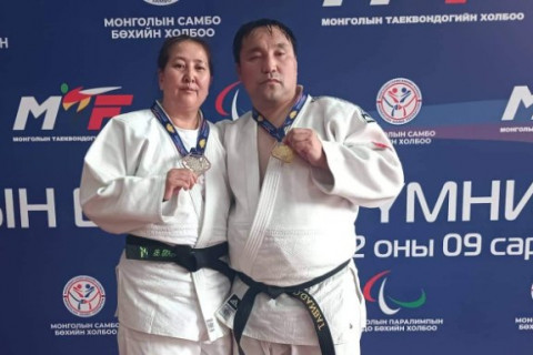 Б.Хашцэцэг Азийн пара наадамд спортын 2 төрлөөр оролцож буй анхны Монгол тамирчин боллоо