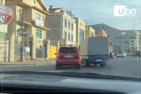 Замын хөдөлгөөнд соёлгүй оролцсон жолоочийг 20000 төгрөгөөр торгожээ